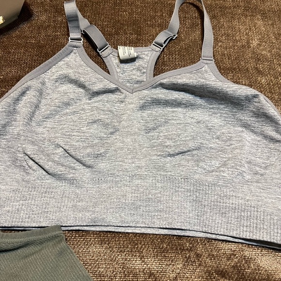 90 Degree By Reflex Women’s Seamless V-Neck Sports Bra - Gray, Size Large - Picture 1 of 6